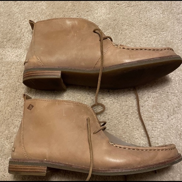 Sperry boots - Picture 3 of 10
